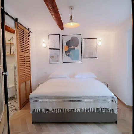 Aubernon Luxurious, Newly Renovated Flat In Heart Of Old * Antibes